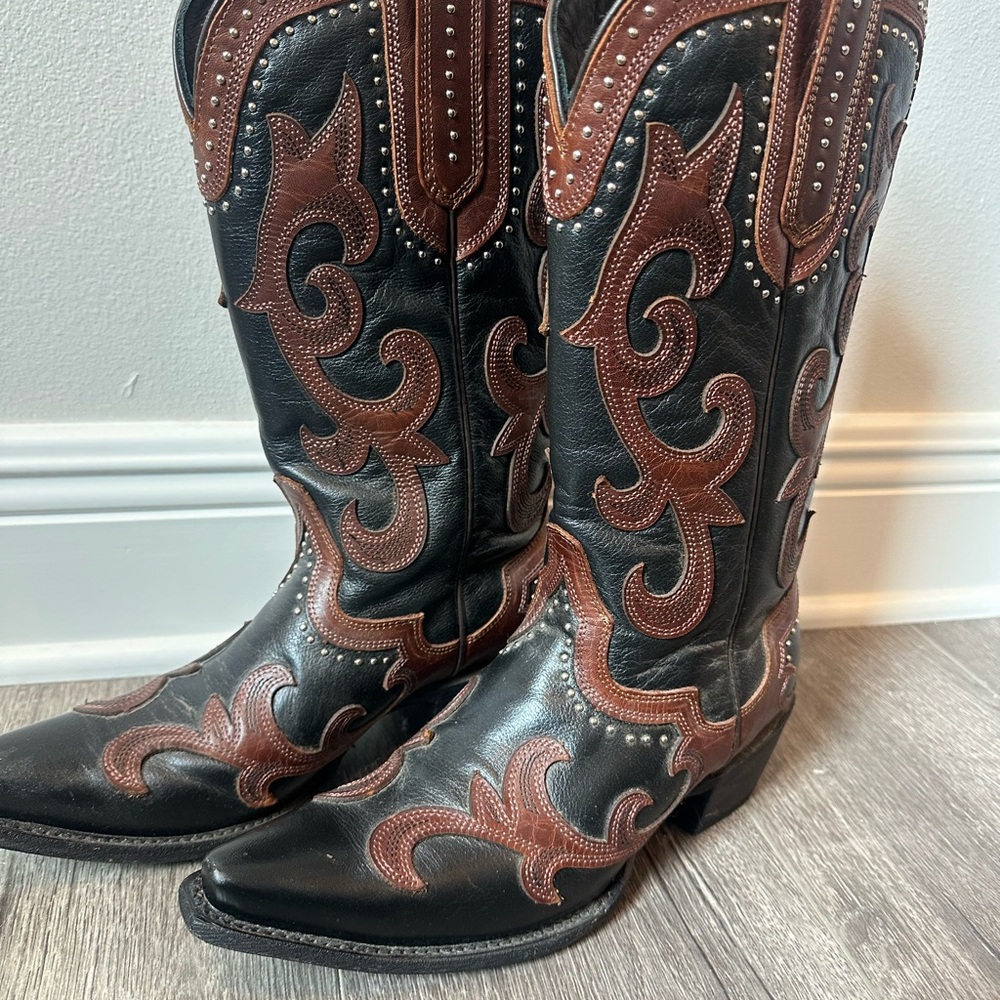 Black and Brown Western Cowboy Boots